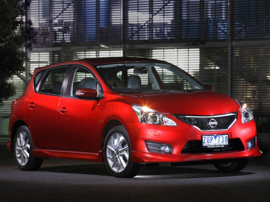  Nissan Pulsar SSS 2013 года  (фото 6 из 18)